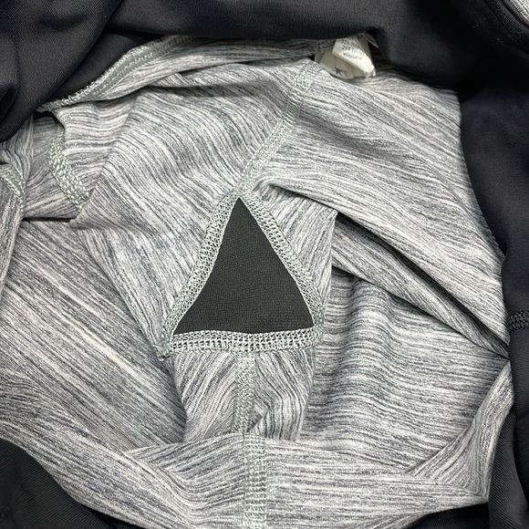 Lululemon Athletica Mesh Sun Runner Crop leggings Space Dye Gray Black 6 - Picture 16 of 16